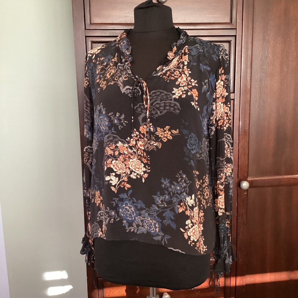 Anthropologie Kachel silk blend floral long sleeve blouse w/ ruffle details EUC